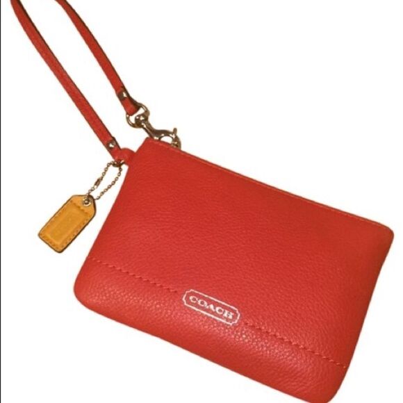 ✨ 4xHP✨Coach
Red Leather Wristlet✨ - Picture 1 of 9